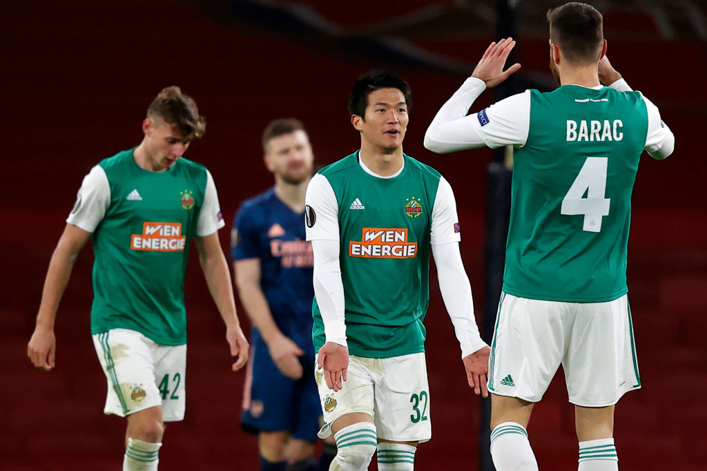 Eddie Nketiah menambahkan keunggulan Arsenal sebelum paruh waktu, sebelum gol hiburan tim tamu yang dicetak oleh Koya Kitagawa di awal babak kedua.