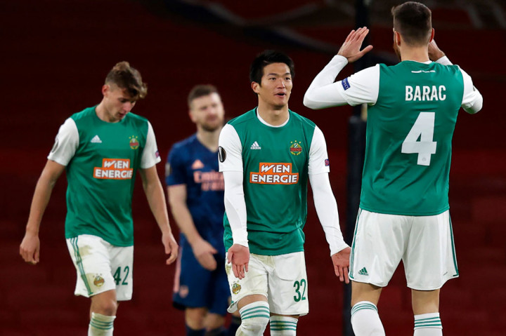 Eddie Nketiah menambahkan keunggulan Arsenal sebelum paruh waktu, sebelum gol hiburan tim tamu yang dicetak oleh Koya Kitagawa di awal babak kedua.