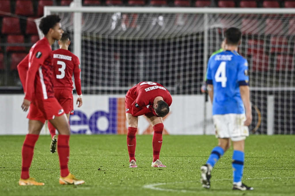 Raihan satu poin ini membuat Napoli mengantongi 10 poin atau terpaut dua angka dari AZ serta dari Real Sociedad yang pada pertandingan lain juga meraih hasil seri melawan Rijeka.