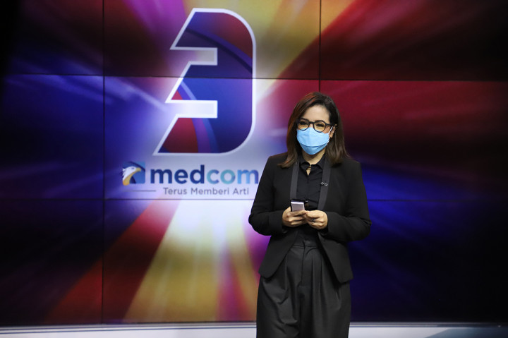 CEO Medcom.id Kania Sutisnawinata memberikan sambutan dalam acara Konser Digital Spesial HUT ke-3 Medcom.id 'Terus Memberi Arti'.
