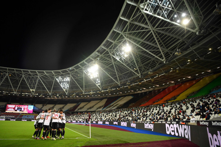 Sementara itu, West Ham di posisi ketujuh dengan 17 poin. AFP Photo/Justin Setterfield