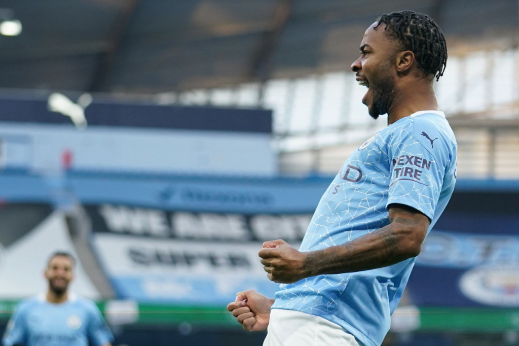 City sudah membuka keunggulan saat laga baru berjalan lima menit lewat sepakan Raheem Sterling. AFP Photo/Dave Thompson