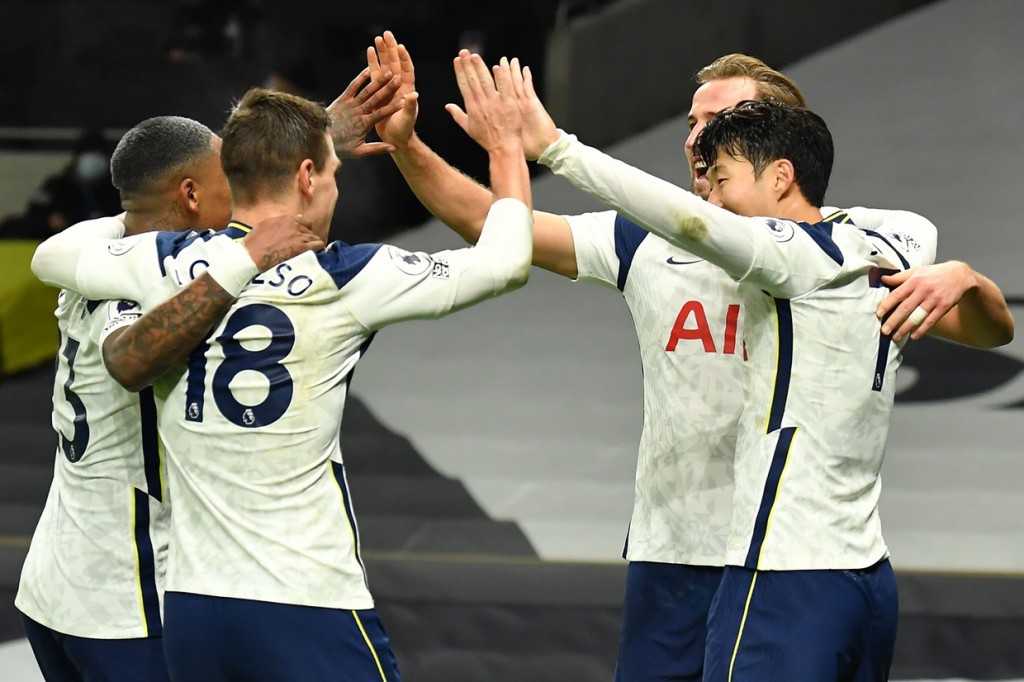 Tottenham Hotspur berhasil memenangi duel Derby London Utara pada lanjutan Liga Inggris. Tottenham menekuk Arsenal 2-0 di kandang sendiri, Tottenham Hotspur Stadium.