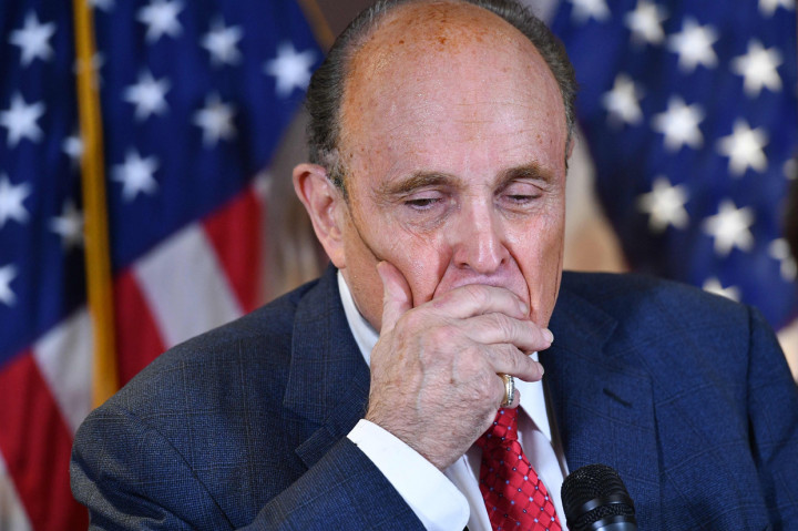 Pengacara Presiden AS Donald Trump, Rudy Giuliani telah dinyatakan positif Covid-19.