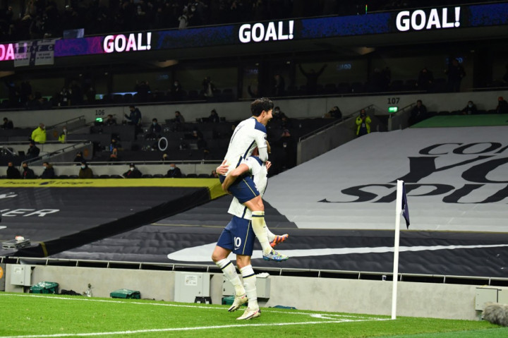 Tottenham Hotspur berhasil memenangi duel Derby London Utara pada lanjutan Liga Inggris. Tottenham menekuk Arsenal 2-0 di kandang sendiri, Tottenham Hotspur Stadium, Minggu, 6 Desember 2020, malam WIB.