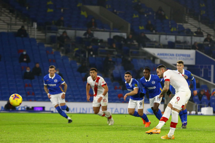 Kemudian, saat laga tersisa sembilan menit tim tamu mendapat hadiah penalti setelah Solly March melanggar Walpker-Peters. Pemain pengganti Ings yang kembali dari cedera maju sebagai algjoko dan menjalankan tugasnya dengan baik. Skor 1-2 bertahan hingga laga usai.