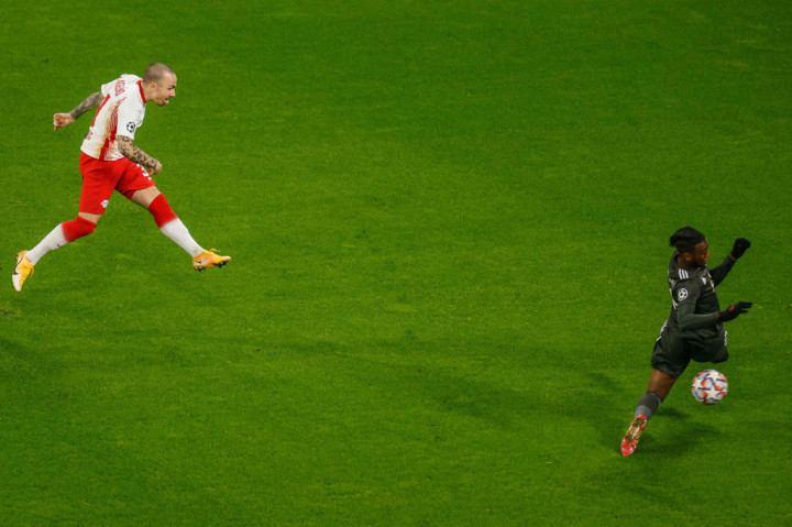 Tuan rumah Leipzig hanya butuh waktu dua menit untuk memecah kebuntuan lewat sepakan keras Angelino setelah mendapatkan umpan matang dari Marcel Sabitzer.