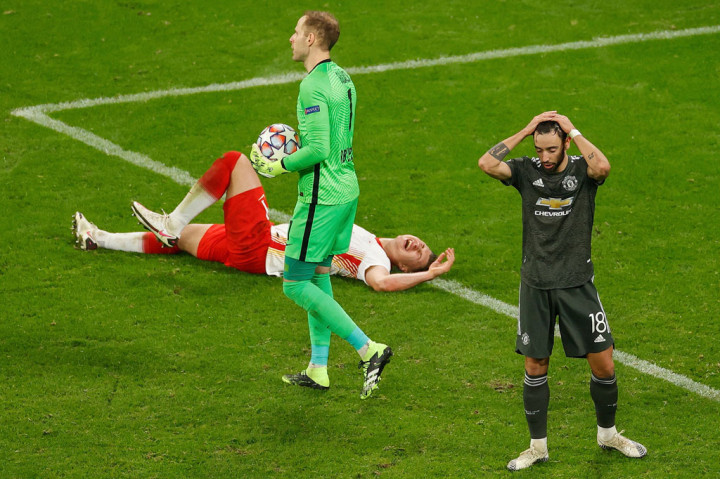 MU hampir memperkecil kedudukan pada menit ke-68. Sayang sepakan Bruno Fernandes masih membentur mistar gawang.