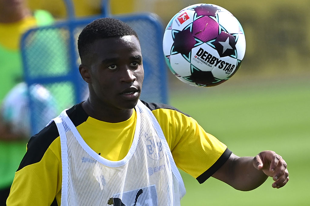 Kemajuan sensasionalnya yang dicatatkan melalui beberapa level tim pemuda dalam beberapa musim belakangan, menjadikan Moukoko sebagai salah satu pemain terbaik di generasinya. 