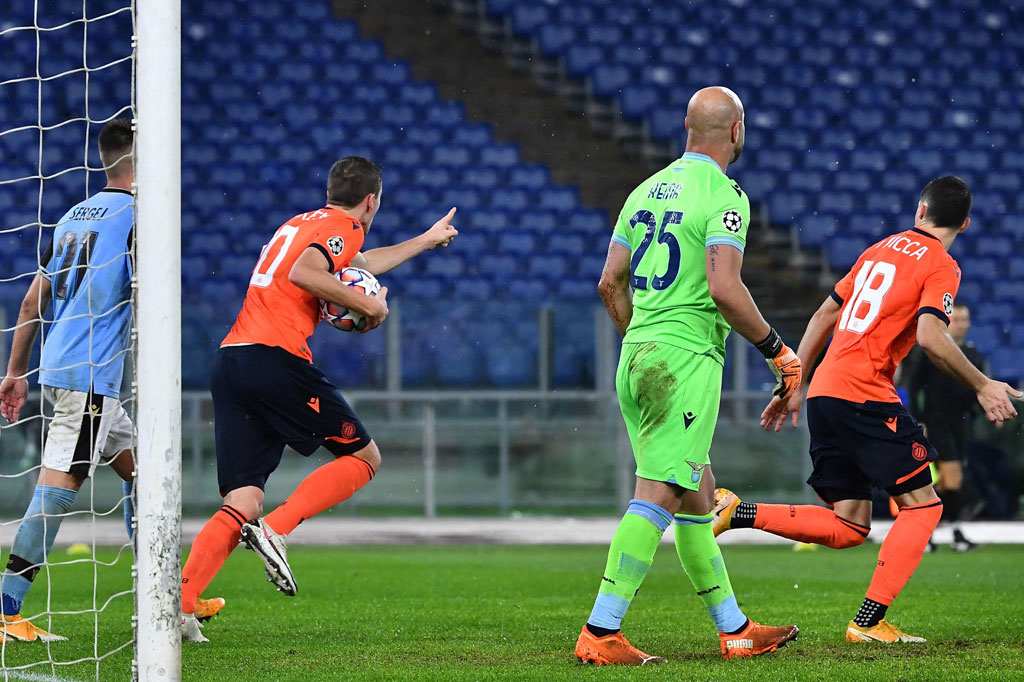 Brugge berhasil mampu menyamakan kedudukan pada menit ke-76. Umpan silang Volmer dari sisi kanan disambut tandukan Hans Vanaken untuk menjebol gawang Pepe Reina.