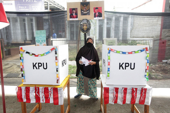 Seperti diketahui, pemilihan wali kota-wakil wali kota Tangsel diikuti tiga pasangan calon, yakni nomor urut satu pasangan Muhammad-Rahayu Sarawasti Djojohadikusumo yang diusung PDI Perjuangan, Gerindra, PSI, PAN, dan Hanura.