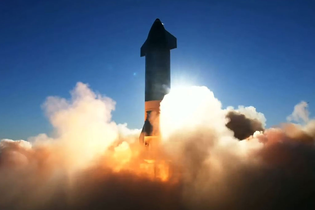 Saat peluncuran uji terbang, roket lepas landas dan naik dengan benar dalam garis yang tampaknya lurus, sebelum satu mesin dan kemudian mesin lainnya mati. 