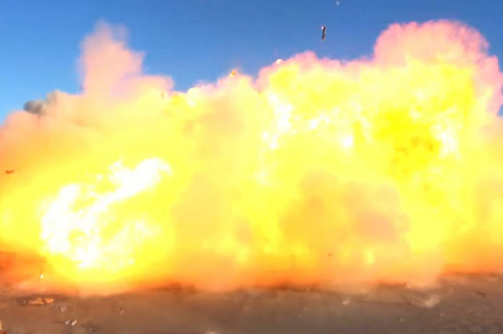 Namun jajaran perusahaan tetap optimistis dengan uji coba tersebut karena siaran langsung peluncurannya menampilkan pesan di layar 'AWESOME TEST. CONGRATS STARSHIP TEAM!' 