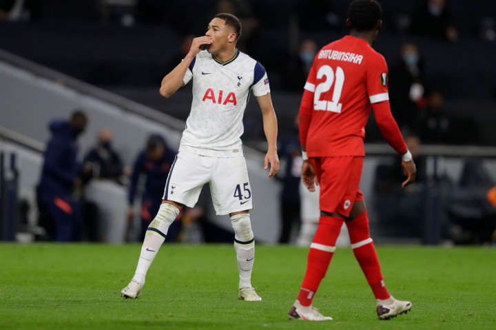 Tottenham baru bisa memecah kebuntuan pada menit ke-57. Tendangan bebas Bale bisa ditepis kiper, namun bola pantulan mengarah ke Carlos Vinicuis dan langsung melepaskan sontekan ke gawang kosong.