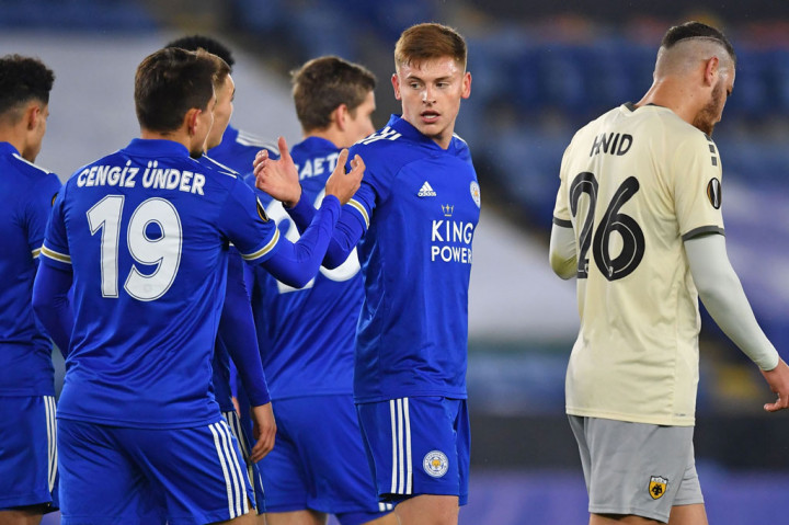Dua menit berselang Leicester langsung menggandakan keunggulan lewat sebuah umpan lambung yang bisa dikejar oleh Harvey Barnes, yang kemudian melakukan tusukan dan tembakannya berbelok mengenai bek Ionut Nedelcearu sehingga mengecoh kiper Panagiotis Tsintotas.