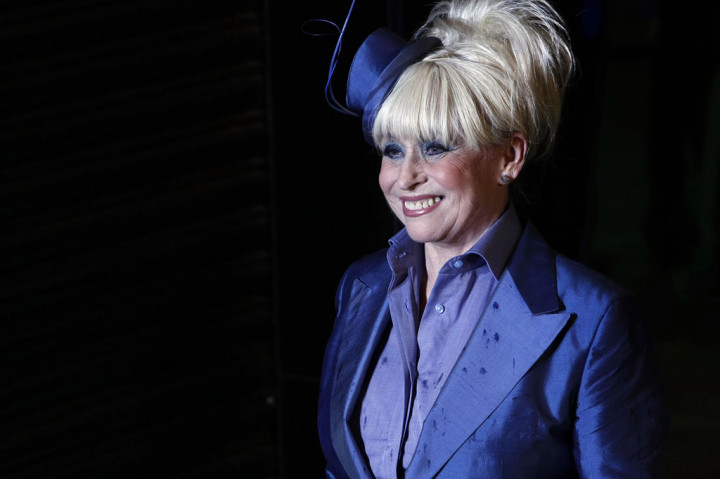 Aktris senior Dame Barbara Windsor, yang terkenal karena perannya dalam film 'EastEnders and the Carry On', meninggal dunia pada usia 83 tahun.