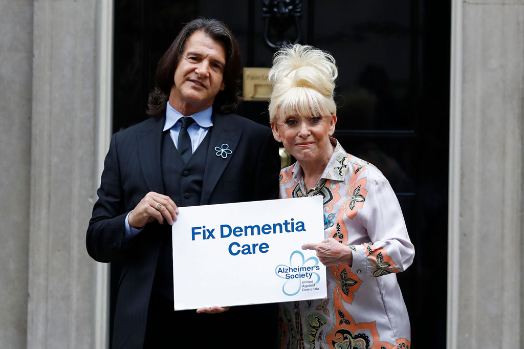 Dame Barbara didiagnosis mengidap penyakit Alzheimer pada 2014 dan telah pindah ke panti jompo awal tahun ini.