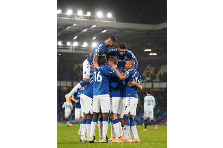 Hasil ini membuat Chelsea masih tertahan di posisi tiga klasemen Liga Inggris dengan 22 poin, sementara Everton naik ke posisi 7 dengan 20 poin dari 12 laga.