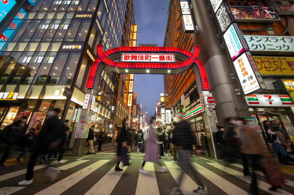 Tokyo melaporkan 621 kasus Covid-19 baru pada hari Sabtu, 12 Desember, menetapkan level tertinggi baru di ibu kota Jepang.