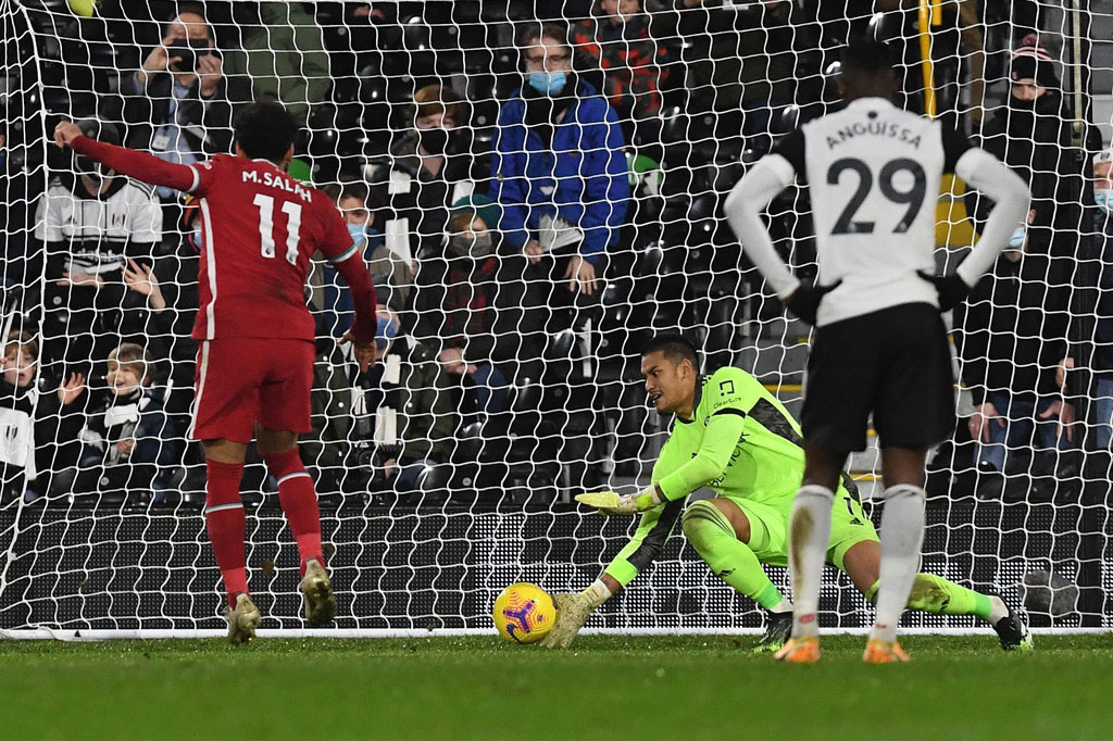 Pada menit ke-78 tim tamu mendapat hadiah penalti setelah bola tendangan bebas Georginio Wijnaldum mengenai lengan Aboubakar Kamara. Mohammed Salah sukses menjalankan tugasnya sebagai algojo untuk mengubah kedudukan jadi 1-1.