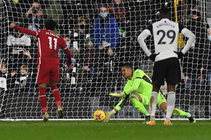 Pada menit ke-78 tim tamu mendapat hadiah penalti setelah bola tendangan bebas Georginio Wijnaldum mengenai lengan Aboubakar Kamara. Mohammed Salah sukses menjalankan tugasnya sebagai algojo untuk mengubah kedudukan jadi 1-1.