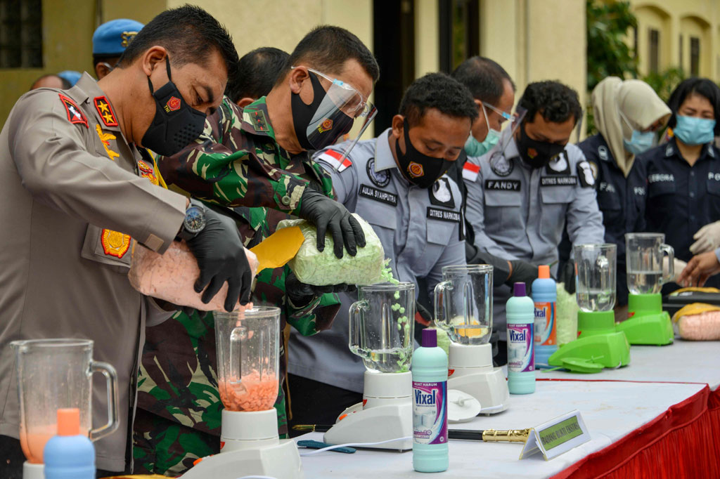 Pemusnahan dipimpin Kapolda Aceh Irjen Wahyu Widada dan diikuti jajaran Direktorat Reserse Narkoba Polda Aceh, di Mapolda Aceh, Selasa, 15 Desember 2020.