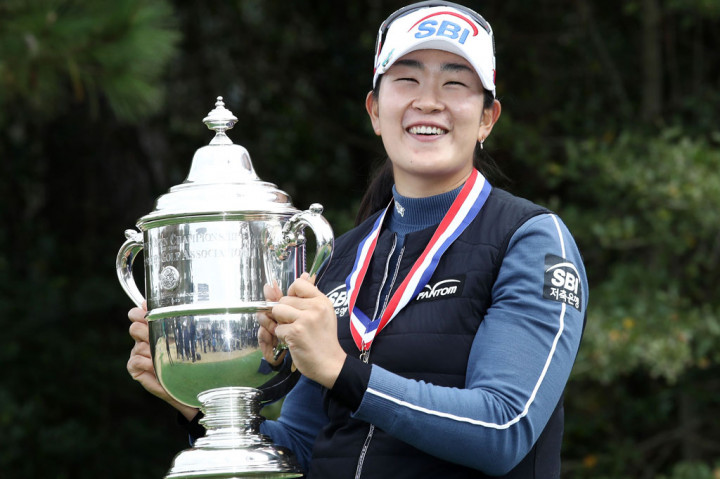 Kim A Lim mengemas birdie pada tiga lubang terakhir untuk menjuarai AS Terbuka Putri, sekaligus gelar turnamen utama pertamanya di Houston, Senin