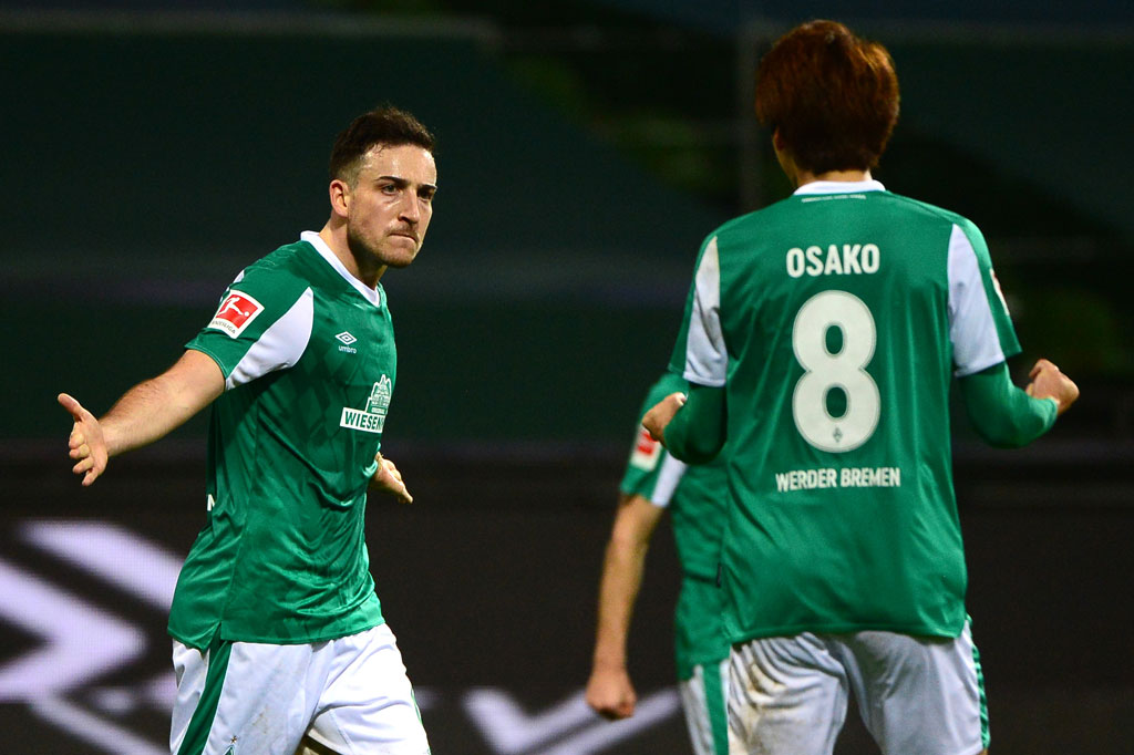 Keunggulan Dortmund hanya bertahan sampai menit ke-28. Kesalahan Manuel Akanji membuat bola dapat diserobot kubu Bremen, yang kemudian disodorkan oleh Maximilian Eggestein untuk dikonversi menjadi gol oleh Kevin Moehwald. Skor 1-1 bertahan hingga jeda.