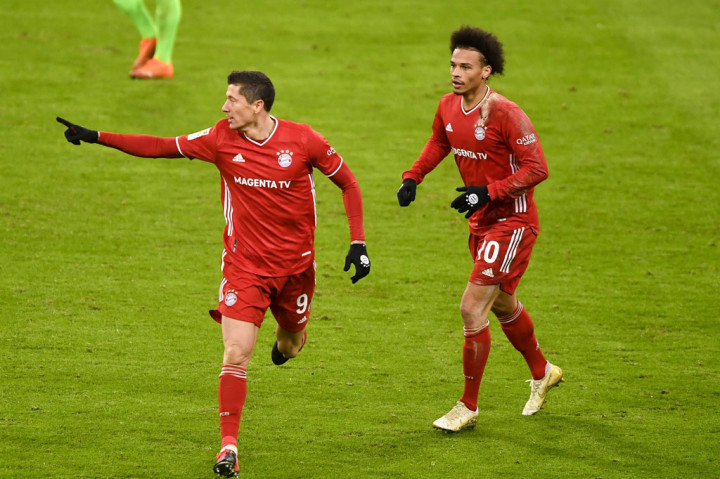 Ini merupakan golnya yang ke-250 di liga. Dia menjadi pemain ketiga yang mencapai torehan itu di Bundesliga.