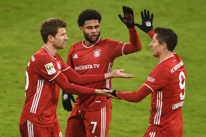 Kemenangan ini membuat mereka tetap bertahan di peringkat kedua klasemen sementara dengan 27 poin, hanya terpaut satu poin dari pemuncak Bayer Leverkusen yang menghancurkan Cologne 4-0. Sementara Wolfsurg di urutan kelima dengan 21 poin.