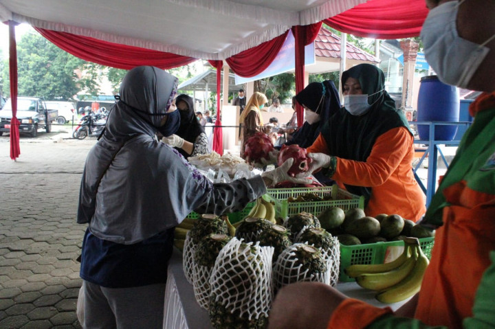 Suasana pasar murah di Kecamatan Sako Palembang yang digelar Dinas Perdagangan Provinsi Sumsel.