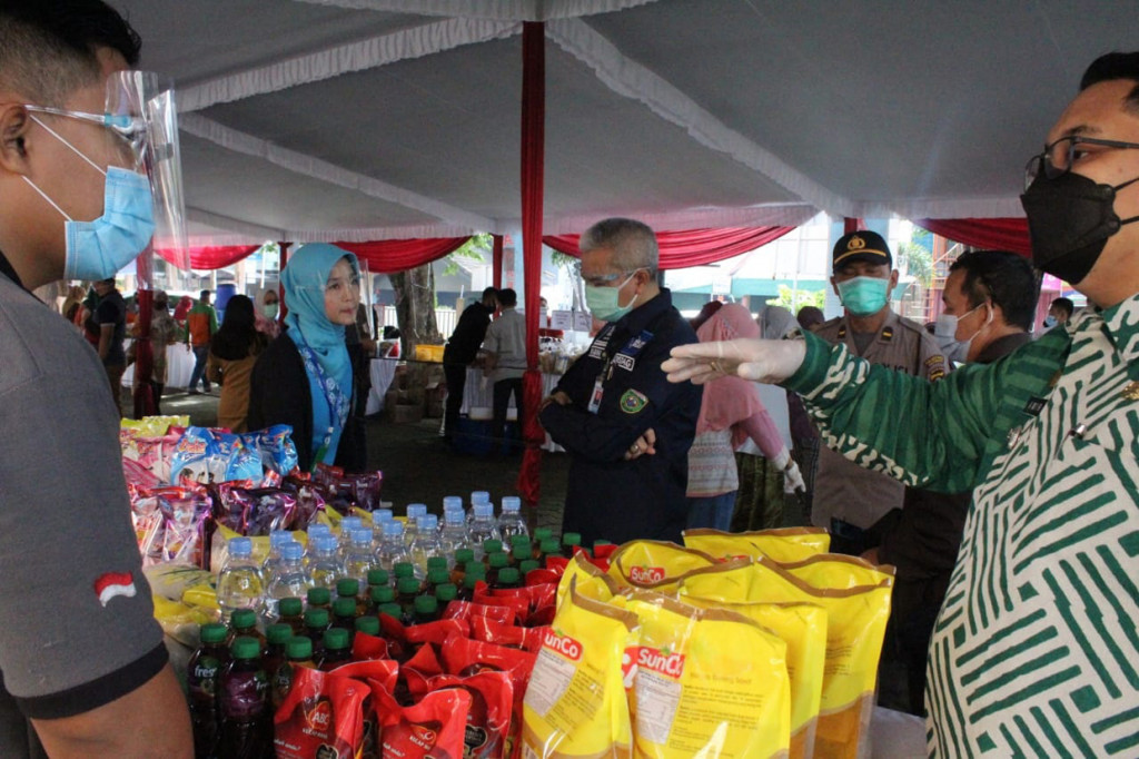Dalam rangka jelang Hari Besar Keagamaan Nasional (HBKN) Natal dan Tahun Baru, Pemerintah Provinsi Sumatera Selatan (Sumsel) akan mengelar pasar murah.

