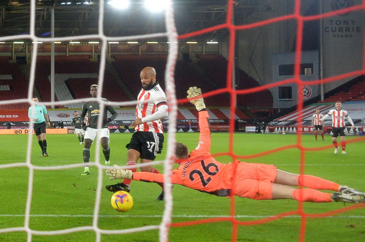Seperti di lima pertandingan tandang sebelumnya musim ini, gawang MU kembali kebobolan lebih dulu dari tuan rumah. Saat laga baru berjalan lima menit Setan Merah tertinggal terlebih dahulu lewat gol David McGoldrick.