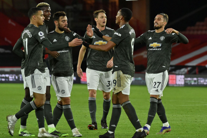 Enam menit memasuki babak kedua, MU memperlebar jarak keunggulan mereka menjadi 3-1, saat Rashford mencetak gol keduanya memanfaatkan umpan sodoran Martial.