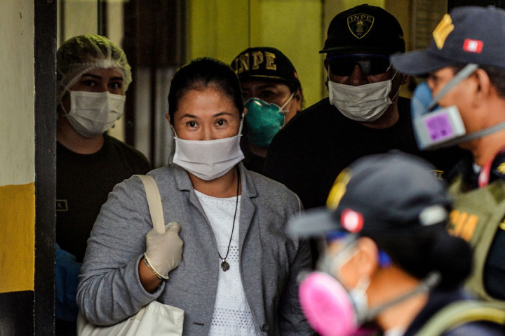 Pemimpin oposisi Peru Keiko Fujimori, Senin, 4 Mei 2020 waktu setempat dibebaskan dengan jaminan setelah menghabiskan tiga bulan dalam penahanan pra-sidang, atas tuduhan korupsi.
