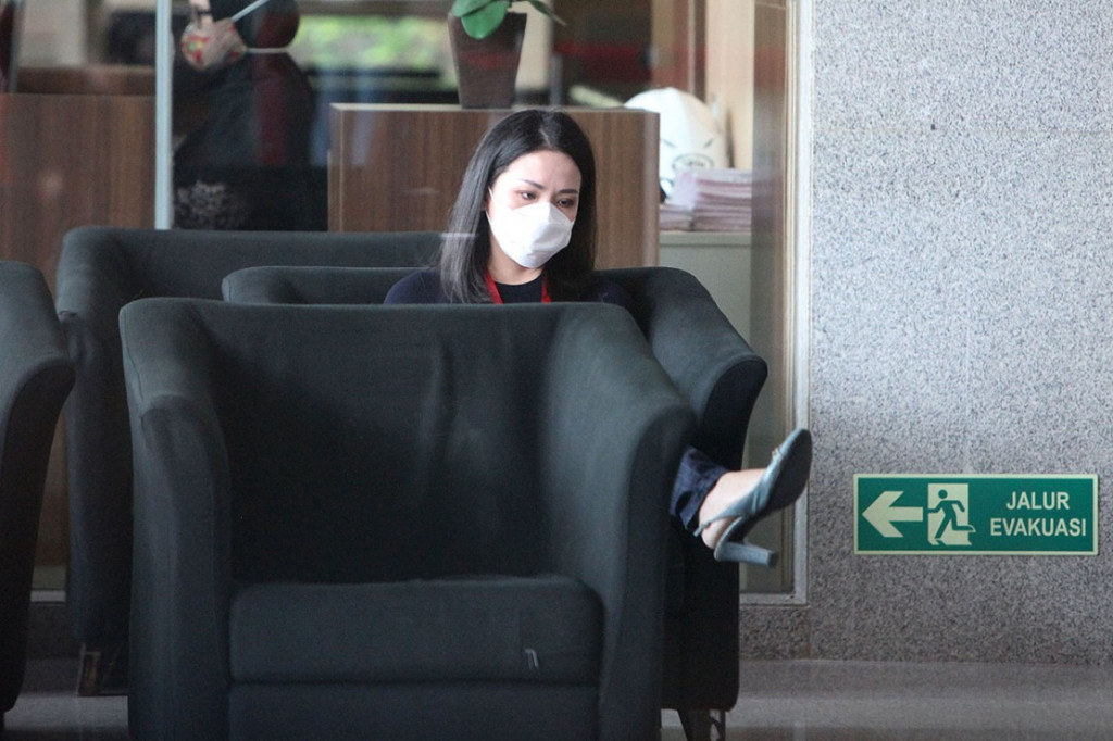 Komisi Pemberantasan Korupsi (KPK), Kamis memanggil tiga saksi dalam penyidikan kasus suap dan gratifikasi terkait dengan perkara di Mahkamah Agung (MA) pada tahun 2011-2016 untuk tersangka bekas Sekretaris MA Nurhadi (NHD). Salah satunya adalah Agnes Jennifer.