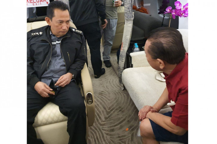 Buron kasus pengalihan hak tagih atau cessie Bank Bali, Joko Tjandra ditangkap di Malaysia pada Kamis, 30 Juli 2020. Saat dalam penerbangan menuju Indonesia, Djoko Tjandra sempat diinterogasi langsung oleh Kabareskrim Komen Listyo Sigit Prabowo.