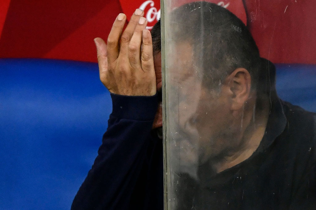 Juventus resmi memecat pelatihnya Maurizio Sarri, Sabtu, 8 Agustus 2020, menyusul kegagalan membawa tim asal Turin tersebut melaju ke perempat final Liga Champions.