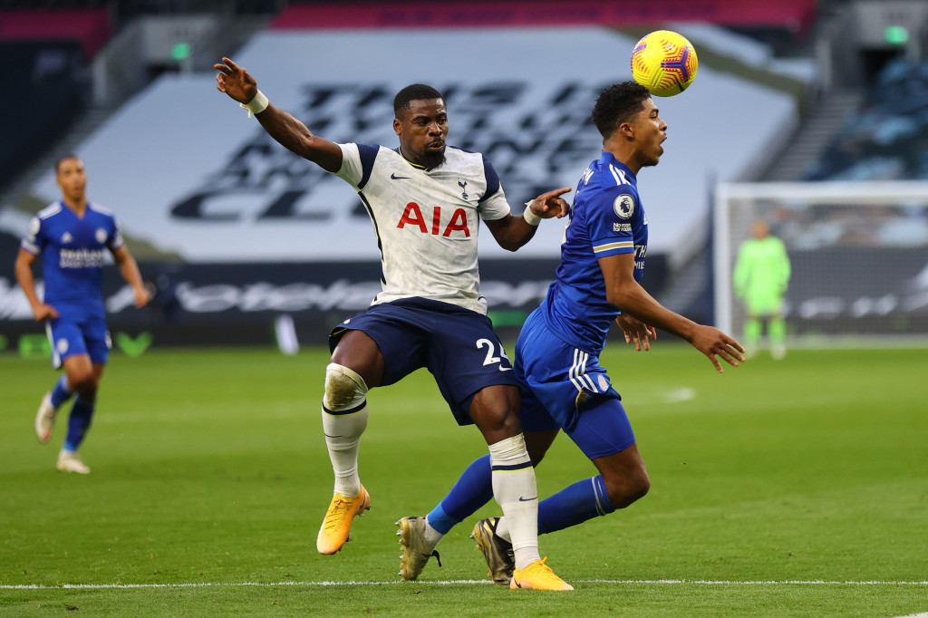 Tottenham justru diganjar hukuman tendangan penalti pada menit kedua injury time babak pertama setelah Serge Aurier menjatuhkan Wesley Fofana.