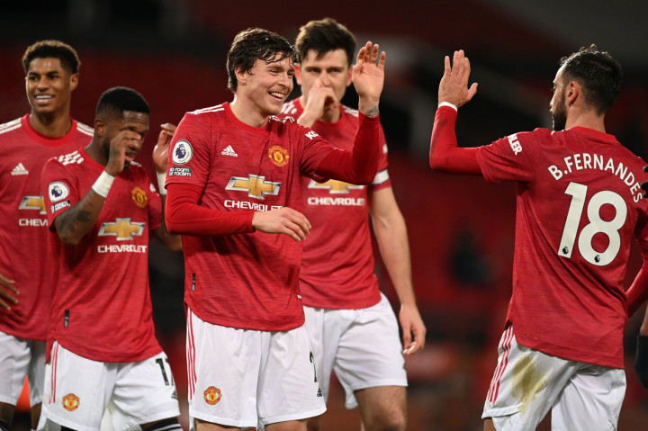 Setelah unggul 3-0, ritme Manchester United sempat menurun. Namun mereka kemudian hadir lewat gol keempat di menit ke-37. Dalam skema sepak pojok, Martial menyundul bola ke tiang jauh dan langsung diteruskan oleh tendangan Victor Lindelof dari jarak dekat. AFP Photo/Michael Regan