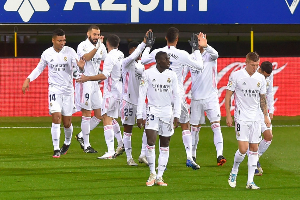 Real Madrid mencetak kemenangan keempat beruntun di Liga Spanyol. Bertandang ke markas Eibar di Estadio Municipal de Ipurua, Senin, 21 Desember 2020, Madrid memenangi pertandingan dengan skor akhir 3-1.