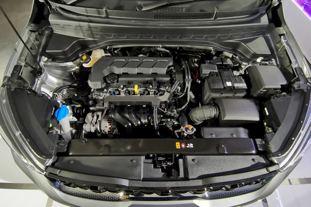 Mesin berkubikasi 1.497 cc DOHC Dual-CVVT mampu hadirkan tenaga 115 PS @ 6.300 rpm dan torsi 144 Nm @4.500 rpm yang disandingkan dengan transmisi manual 6 percepatan atau transmisi IVT (Intelligent Variable Transmission) dengan 8 virtual gear.