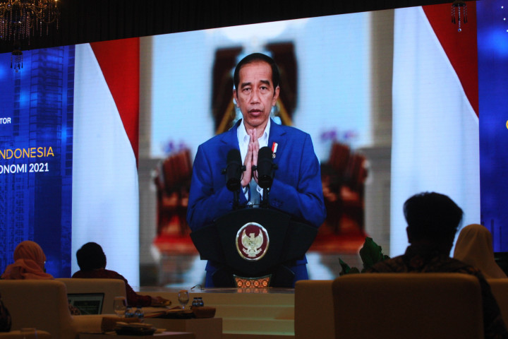 Presiden Joko Widodo yang membuka acara Outlook Perekonomian Indonesia 2021, Jakarta.