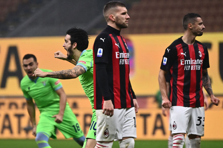 Lazio memperkecil ketertinggalannya pada menit ke-27 lewat tendangan penalti setelah Joaquin Correa dilanggar Kalulu saat situasi tendangan sudut. Eksekusi Ciro Immobile dapat dipatahkan Donnarumma, namun Luis Alberto bergerak cepat menyambar bola pantul.