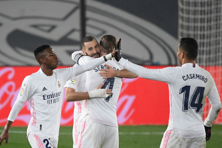 Karim Benzema melengkapi kemenangan timnya di pengujung laga. Benzema mencetak golnya pada menit ketiga injury time setelah sebelumnya melakukan tusukan dari sisi kanan usai menerima umpan dari Isco. Dia kemudian melakukan tembakan di tepian kotak penalti untuk menjebol gawang tim tamu.