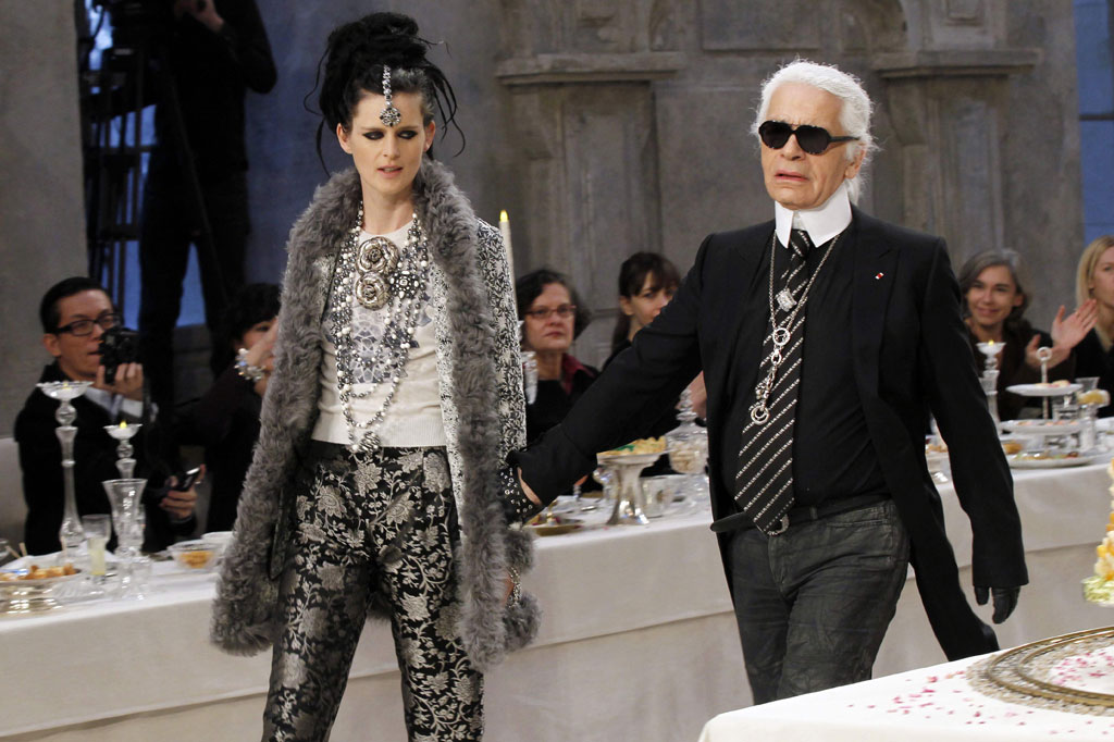 Tennant masuk ke dunia mode pada 1990-an, dan kemudian menjadi wajah baru Chanel serta menghiasi sampul majalah mode di seluruh dunia. 