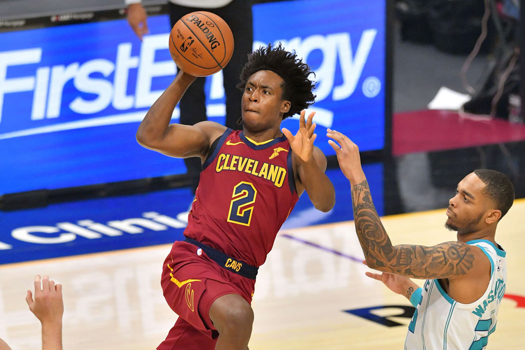 Collin Sexton mencetak 27 poin dan Darius Garland menambah 22 poin untuk membawa tuan rumah Cleveland Cavaliers meraih kemenangan 121-114 atas Charlotte Hornets pada pertandingan pembuka musim kedua kompetisi NBA, Kamis, 24 Desember 2020 WIB.