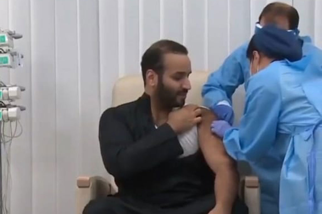 Sebelumnya, pada Rabu, 16 Desember 2020 lalu, Arab Saudi telah menerima dua pengiriman vaksin covid-19 buatan Pfizer-BioNtech.