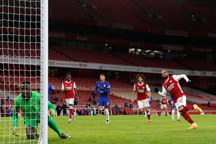 Arsenal tampil di luar dugaan. Tim besutan Mikel Arteta unggul 2-0 di babak pertama lewat gol Alexandre Lacazette dan Granit Xhaka. AFP Photo/Adrian Dennis