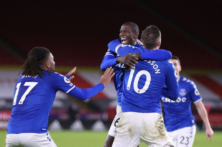 Everton menang tipis 1-0 atas tuan rumah Sheffield United pada laga pekan ke-15 alias boxing day Liga Inggris 2020-2021, yang digelar di Stadion Bramall Lane, Sabtu, 26 Desember 2020, Minggu, dini hari WIB.